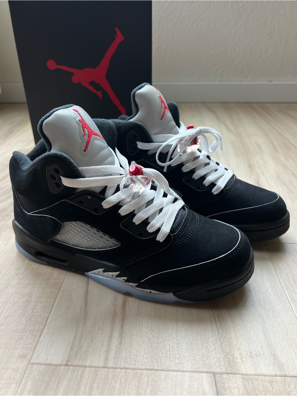 Nike Air Jordan 5’s black white metallic silver basketball shoes